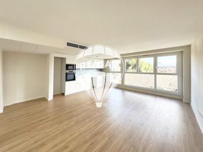 Bedroom of Attic for sale in  Madrid Capital  with Air Conditioner, Heating and Terrace