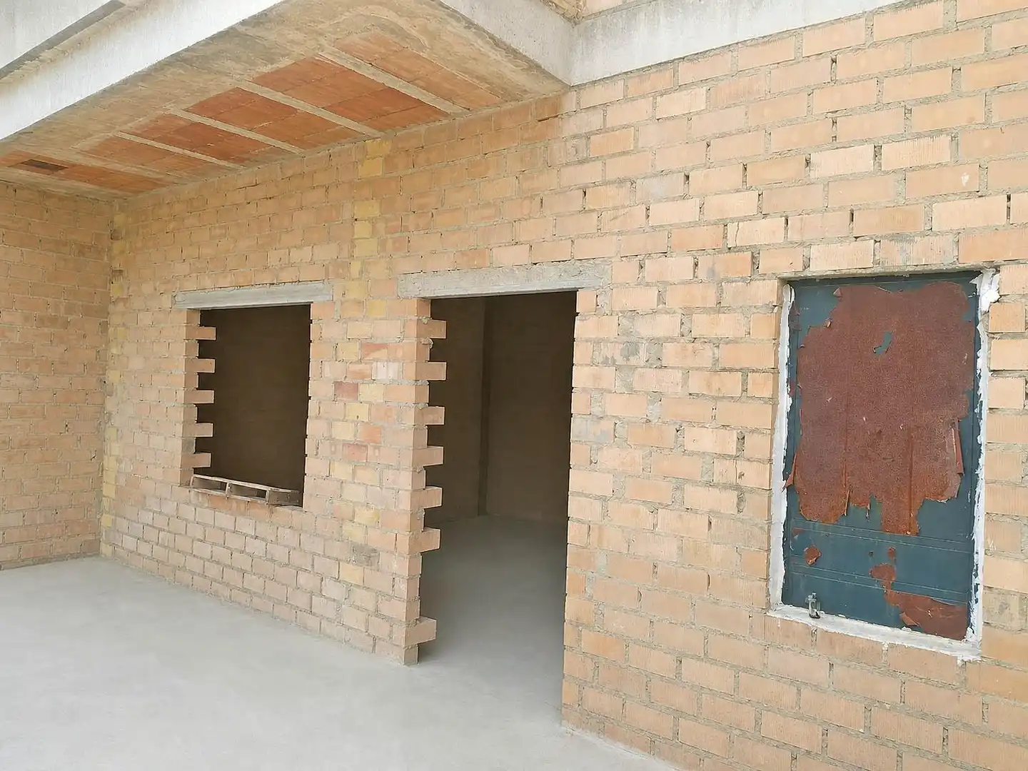 Vista exterior de Casa o xalet en venda en Montellano amb Terrassa, Traster i Balcó