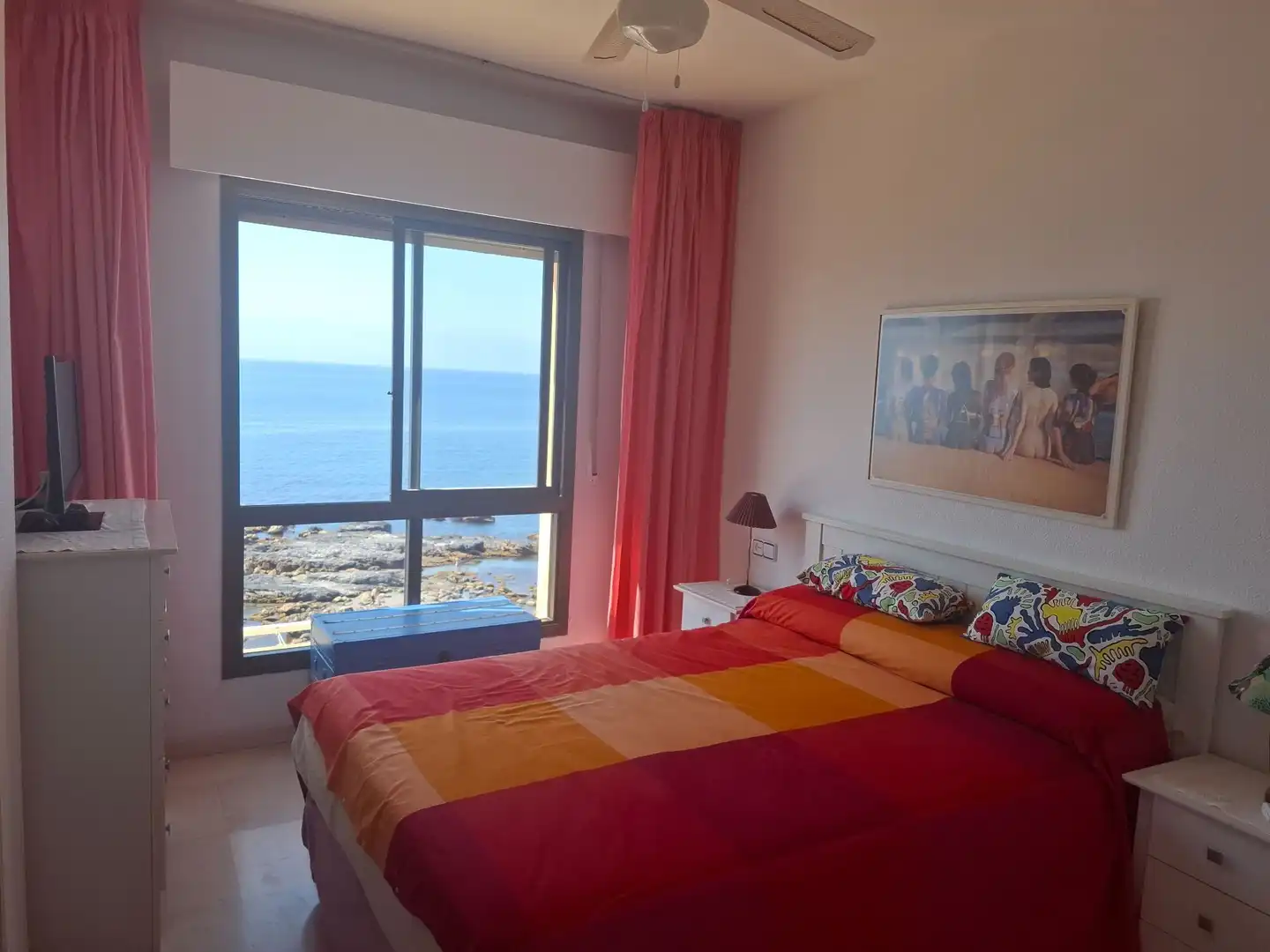 Habitación de Apartamento de alquiler en Benalmádena con Terraza, Amueblado y Piscina comunitaria