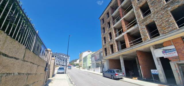 Edificio en Venta en Calle de la Costa do Castro, 6 en Foz