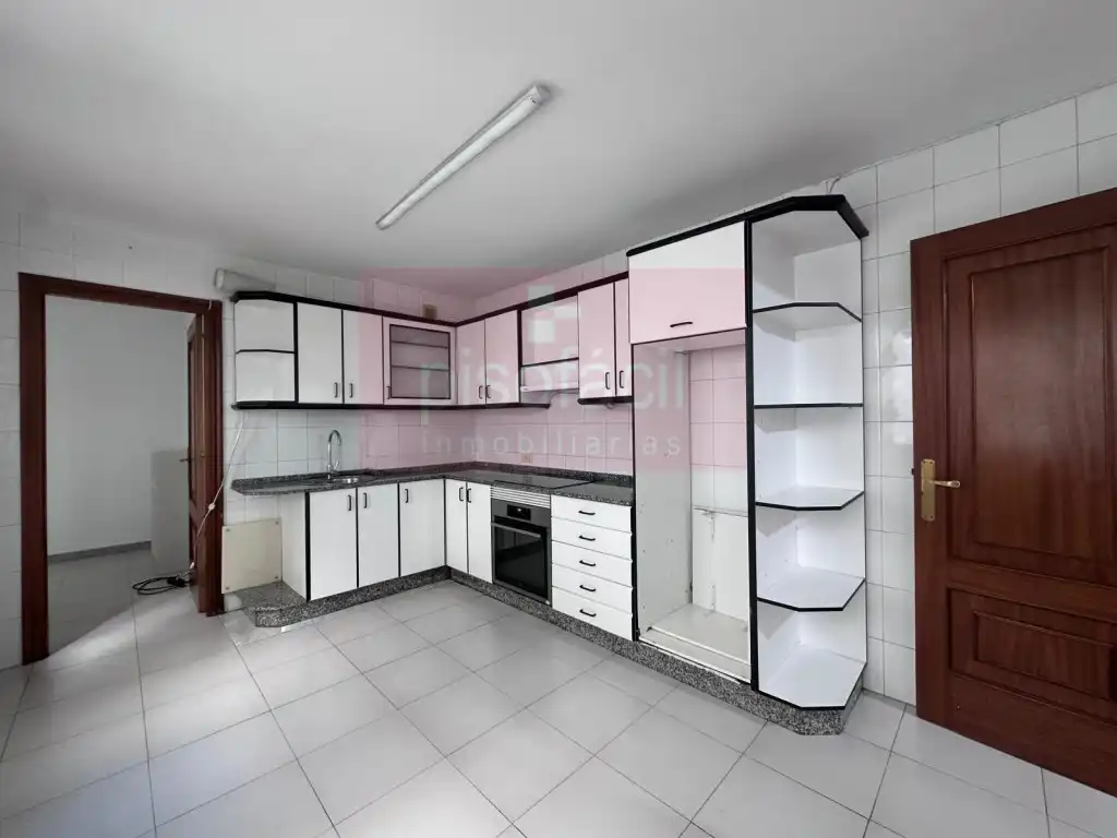 Kitchen of Flat for rent in Lugo