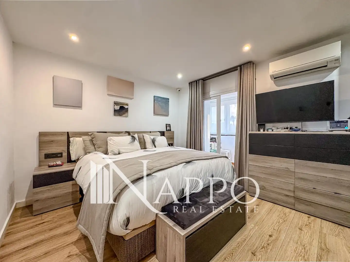 Habitación de Casa adosada en venta en Calvià con Aire acondicionado, Calefacción y Jardín privado