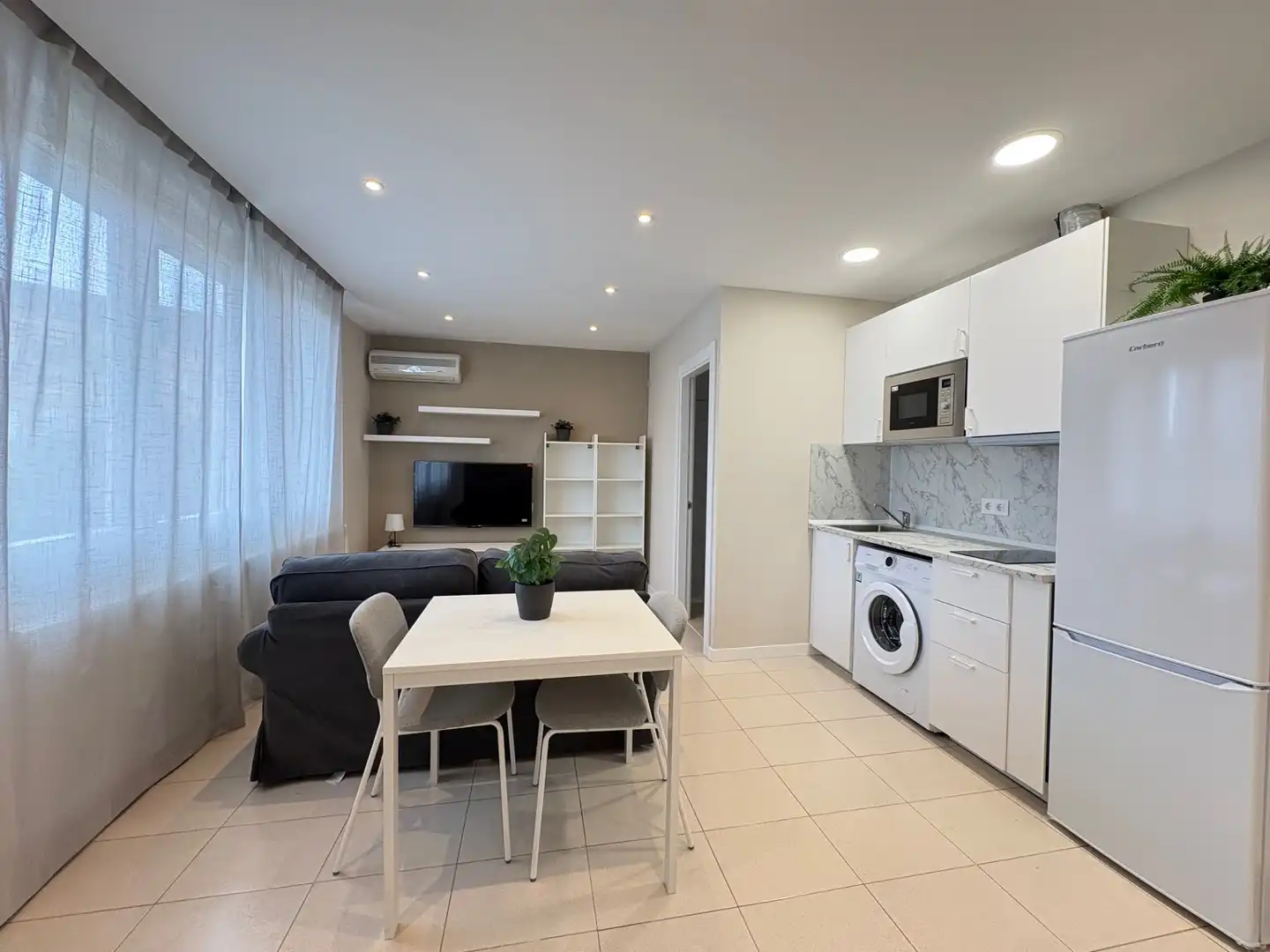 Cocina de Estudio de alquiler en Arnedo con Aire acondicionado, Calefacción y Amueblado