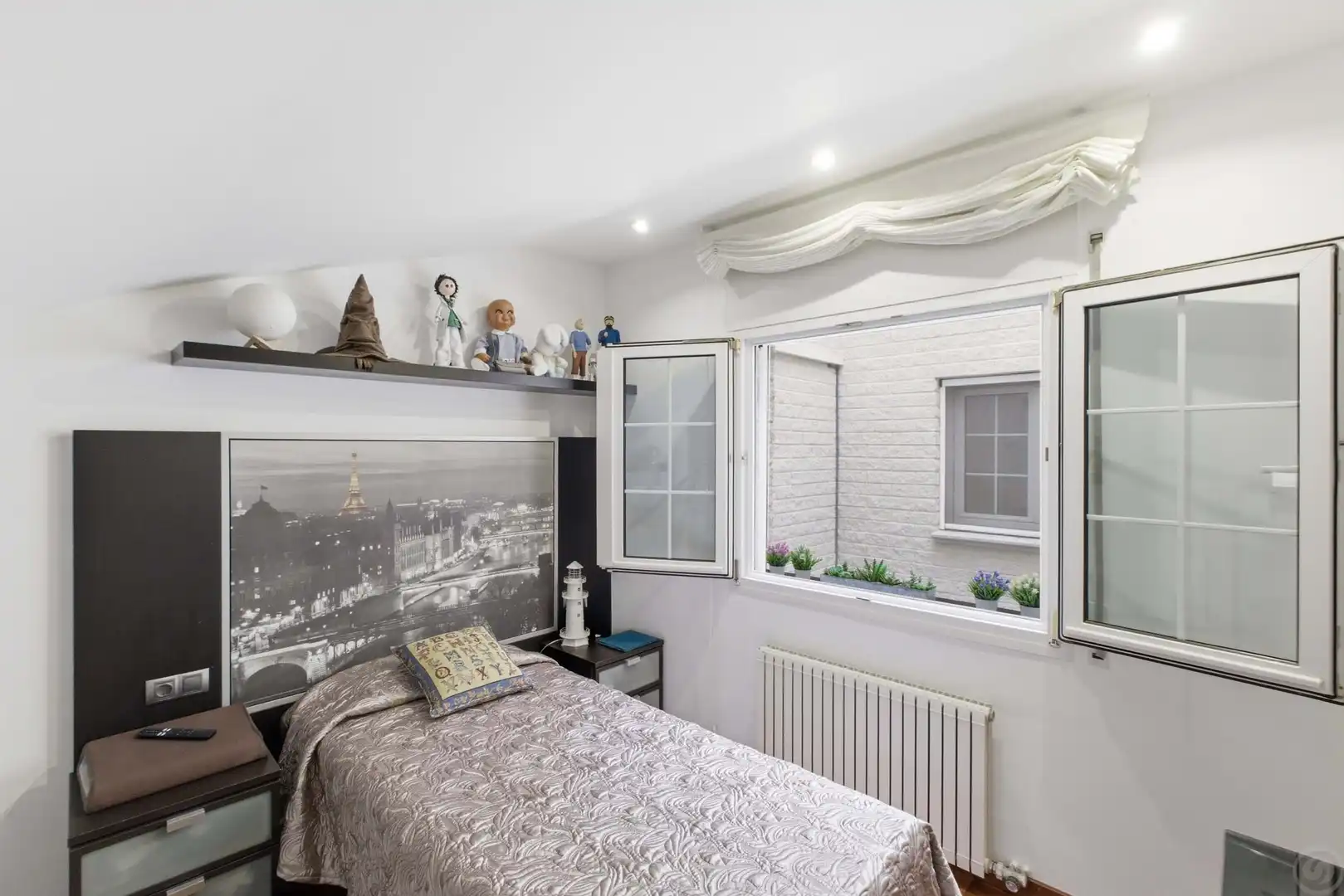 Schlafzimmer von Haus oder Chalet zum Verkauf in Girona mit Terrasse und Schwimmbad