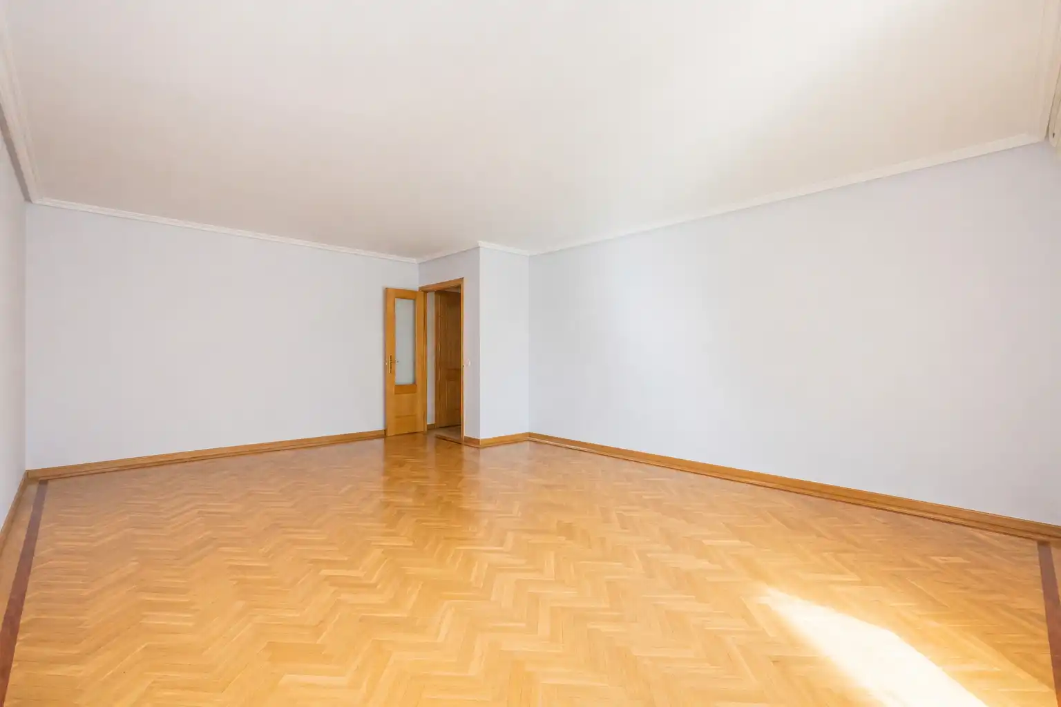 Bedroom of Flat for sale in Alcobendas  with Air Conditioner, Heating and Parquet flooring