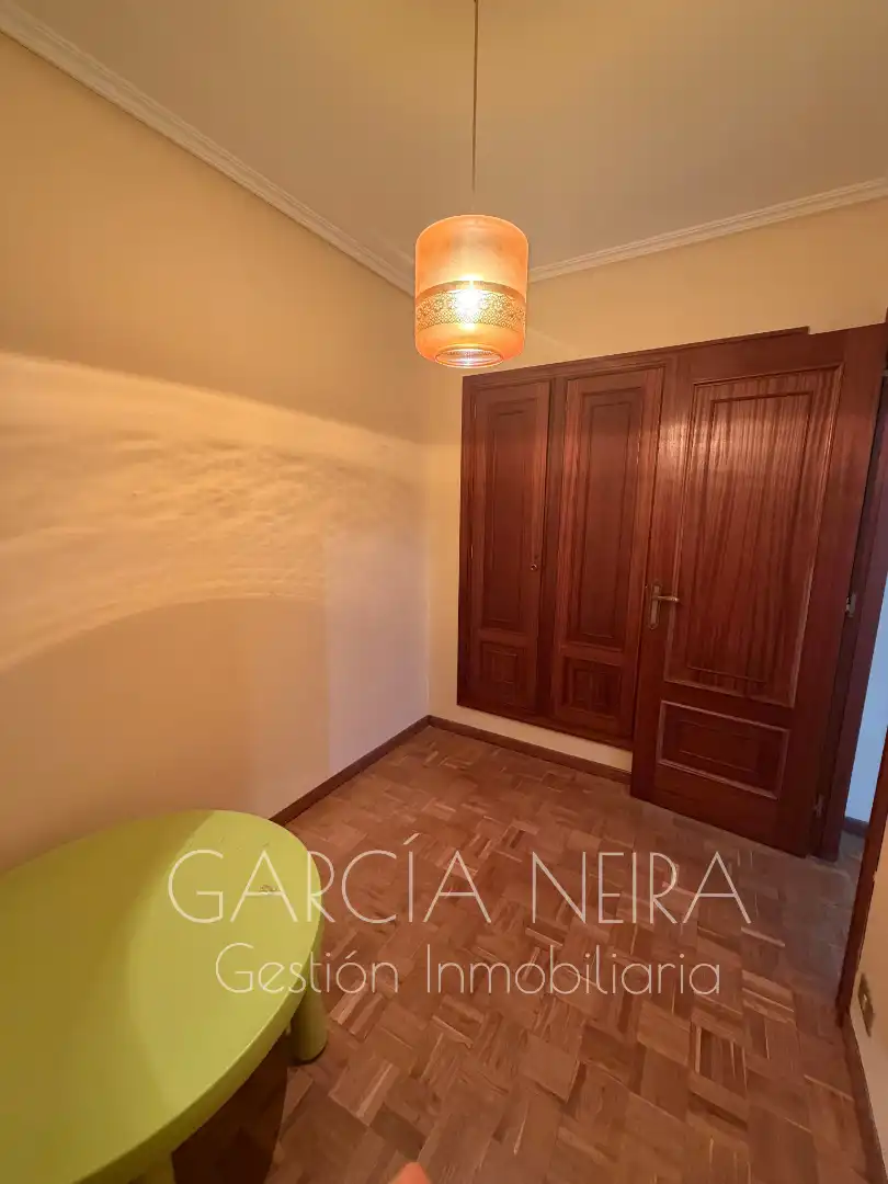 Flat for rent in Noreña  with Heating, Parquet flooring and Furnished