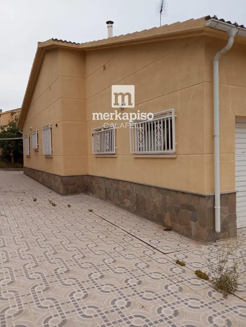 Exterior view of Houses for sale in El Vendrell  with Heating, Terrace and Storage room