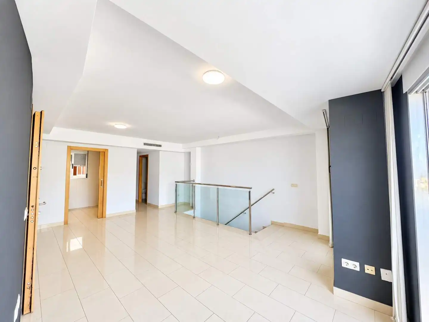 Maisonette zum Verkauf in Gandia mit Klimaanlage