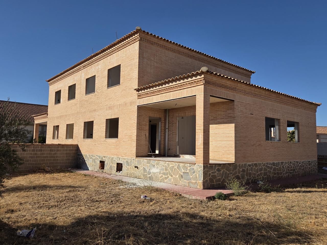 Vista exterior de Casa adosada en venda en Cobisa amb Aire condicionat, Calefacció i Jardí privat
