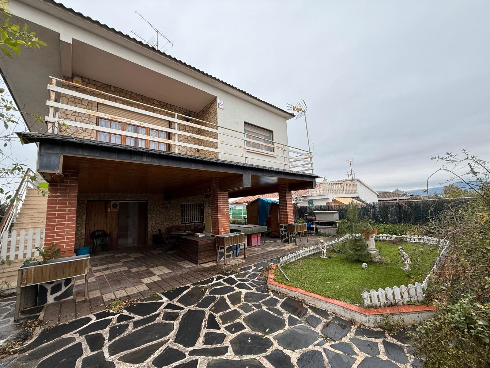 Exterior view of House or chalet for sale in Terrassa  with Heating, Private garden and Terrace