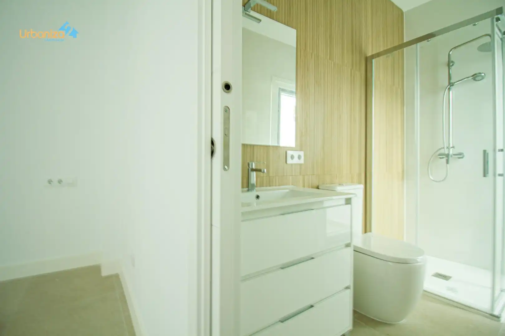 Baño de Apartamento de alquiler en Badajoz con Aire acondicionado y Trastero