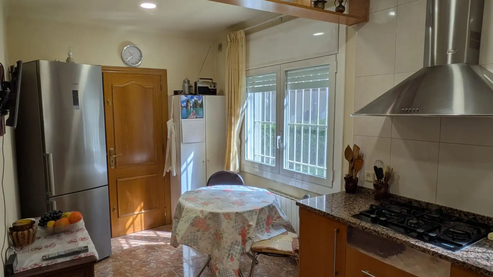 Cocina de Casa adosada en venta en Girona con Aire acondicionado, Calefacción y Jardín privado