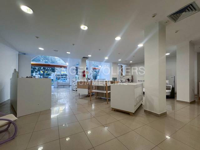 Local comercial en Alquiler en Centre Vila