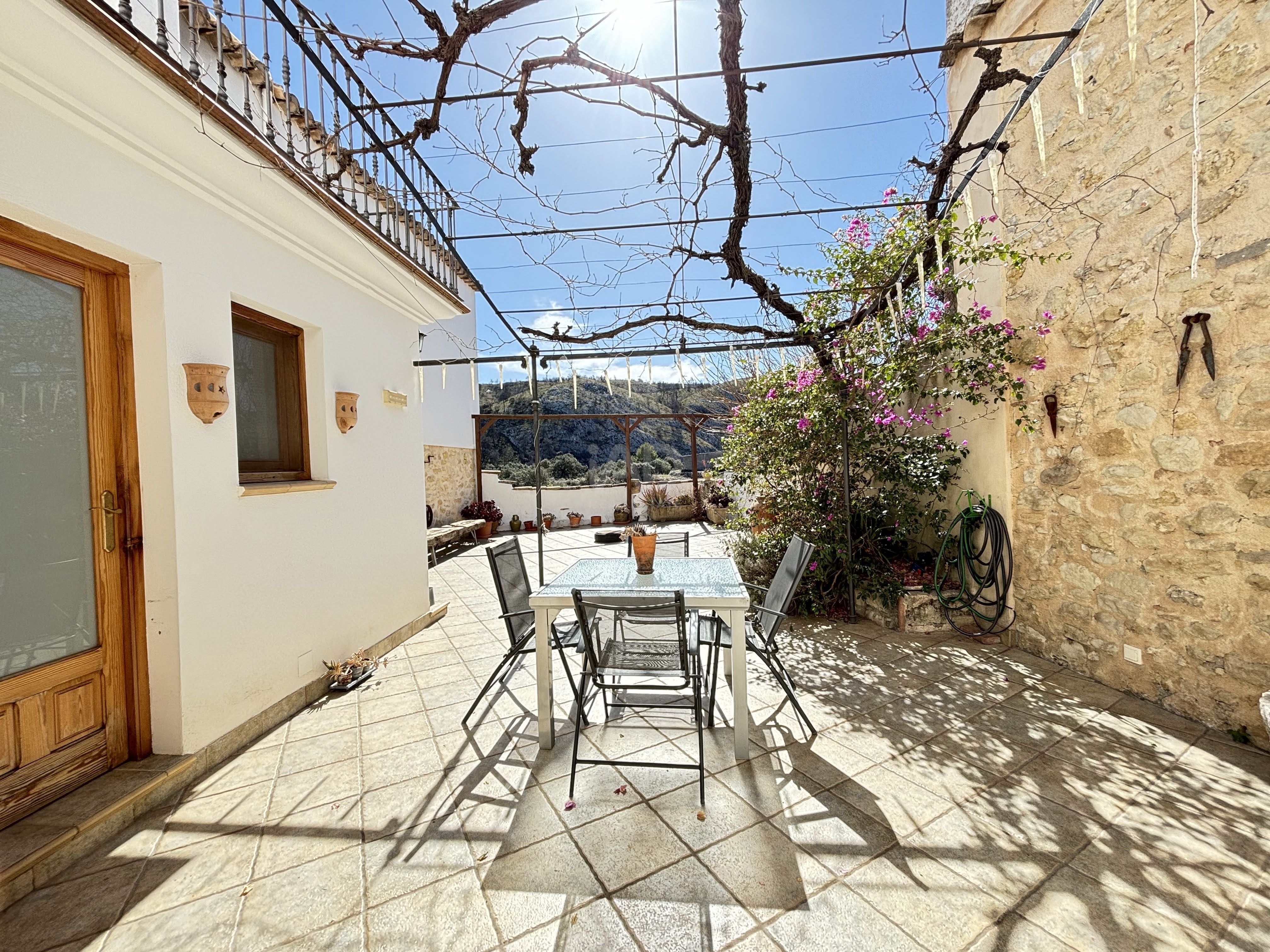 Terraza de Casa o chalet en venta en La Vall d'Alcalà con Calefacción y Terraza