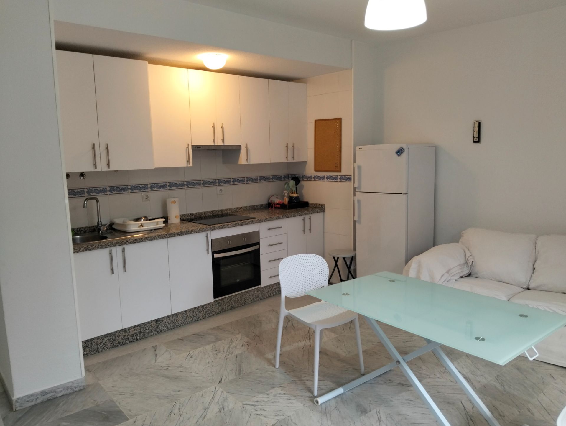 Kitchen of Apartment to rent in Mairena del Aljarafe  with Air Conditioner, Terrace and Furnished