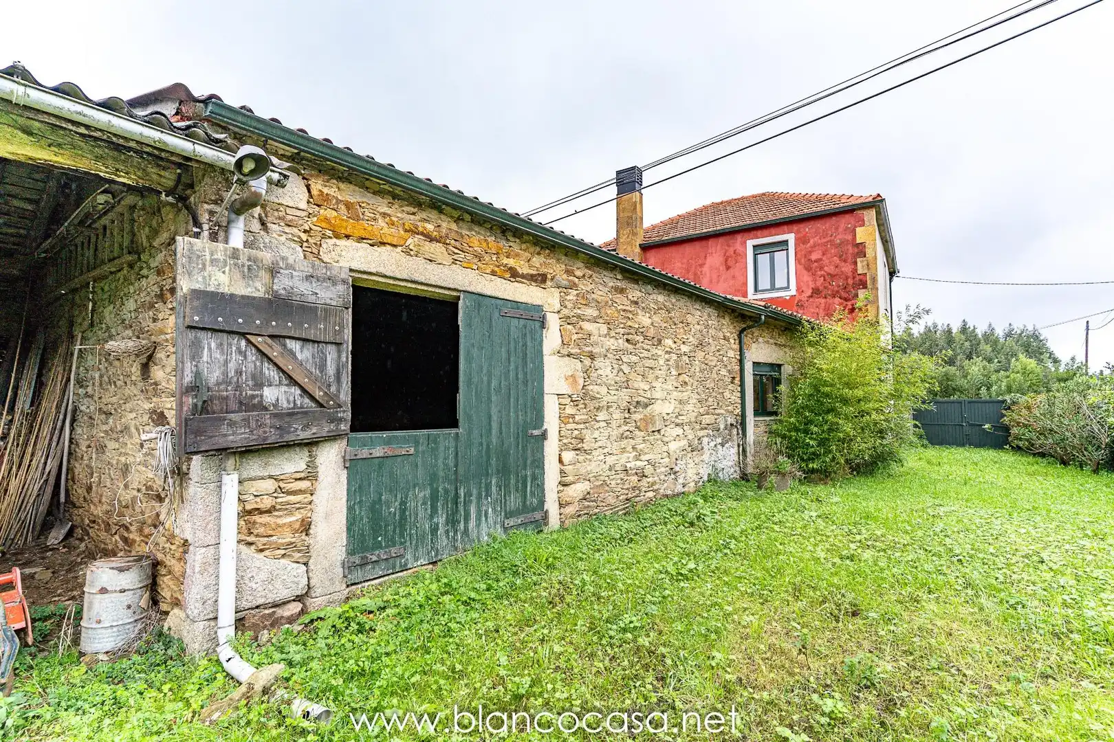 Exterior view of Houses for sale in Coristanco  with Private garden, Storage room and Furnished