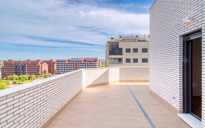Terrassa de Àtic de lloguer en  Madrid Capital amb Terrassa, Forn i Rentadora
