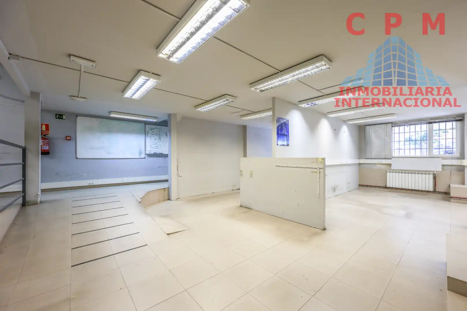 Local de lloguer en Madrid amb Parquet, Internet i Alarma