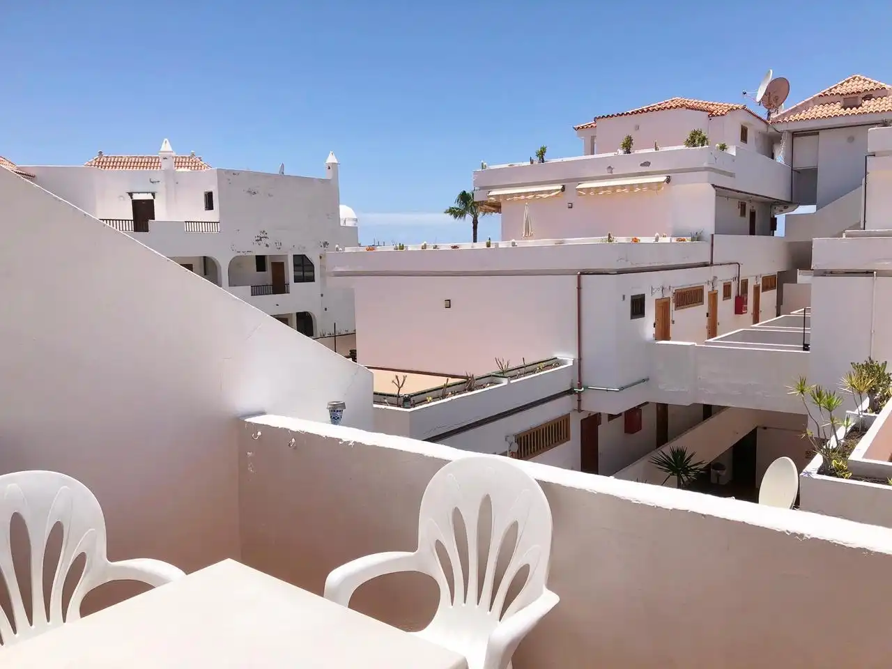 Exterior view of Flat for sale in Adeje  with Terrace and Furnished