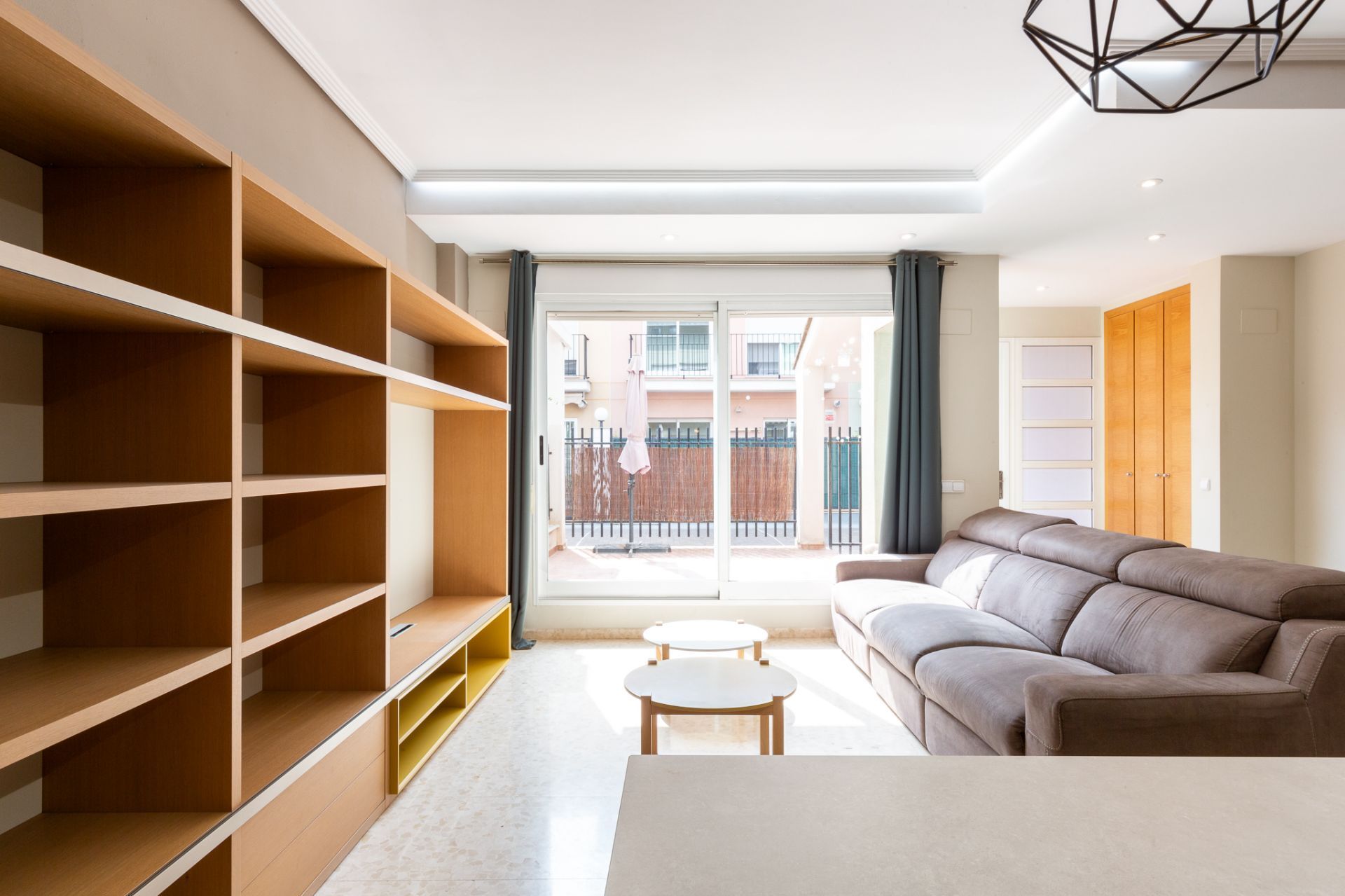 Sala d'estar de Casa o xalet en venda en Moncada amb Aire condicionat, Terrassa i Traster