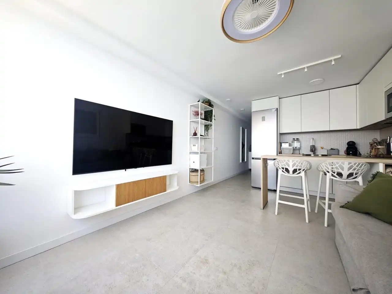 Living room of Flat for rent in San Bartolomé de Tirajana  with Furnished, Internet and Community pool