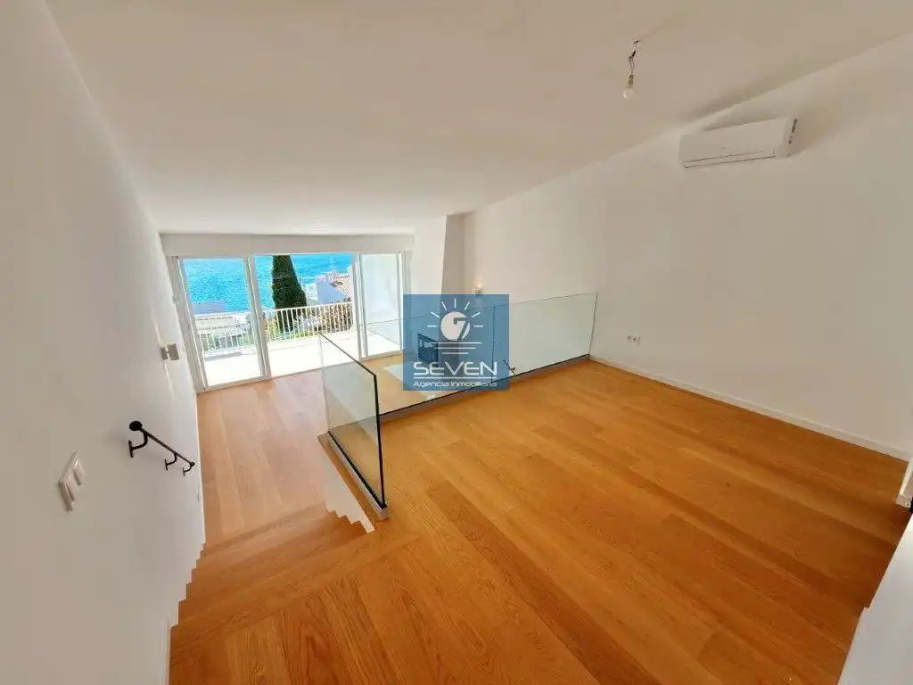 Vista exterior de Casa adosada en venta en Almuñécar con Aire acondicionado y Terraza
