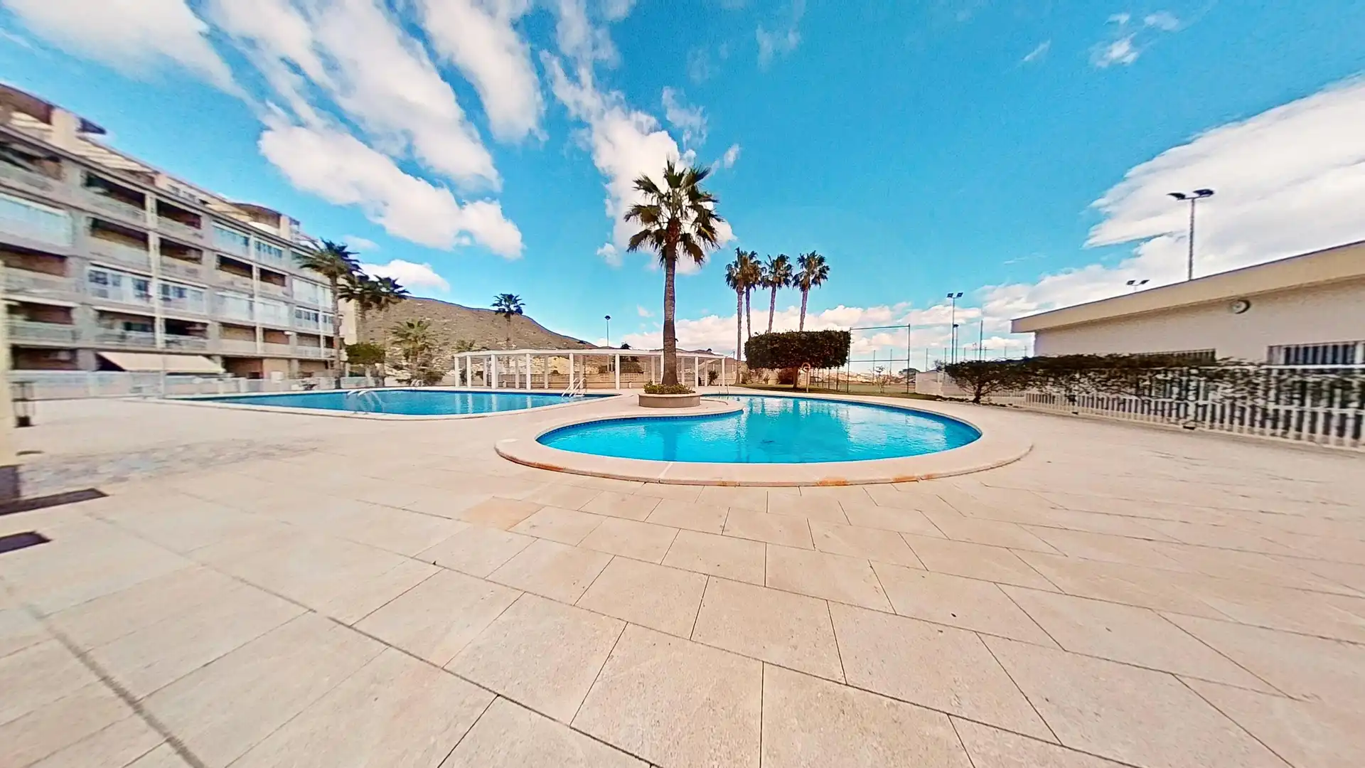 Schwimmbecken von Dachboden zum Verkauf in El Campello mit Klimaanlage, Heizung und Terrasse