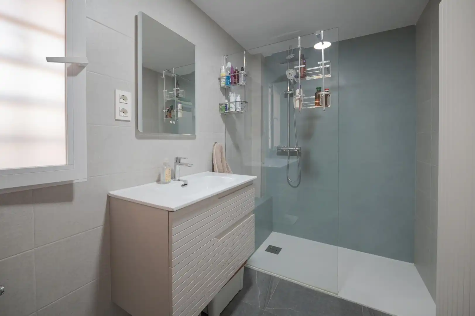 Bathroom of Flat for sale in Genil