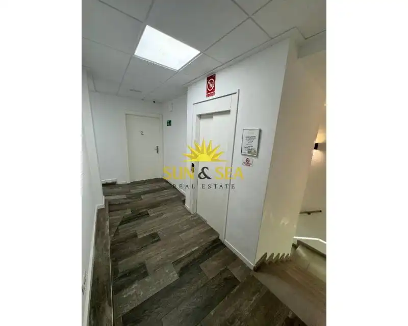 Edificio en venta en Santa Pola