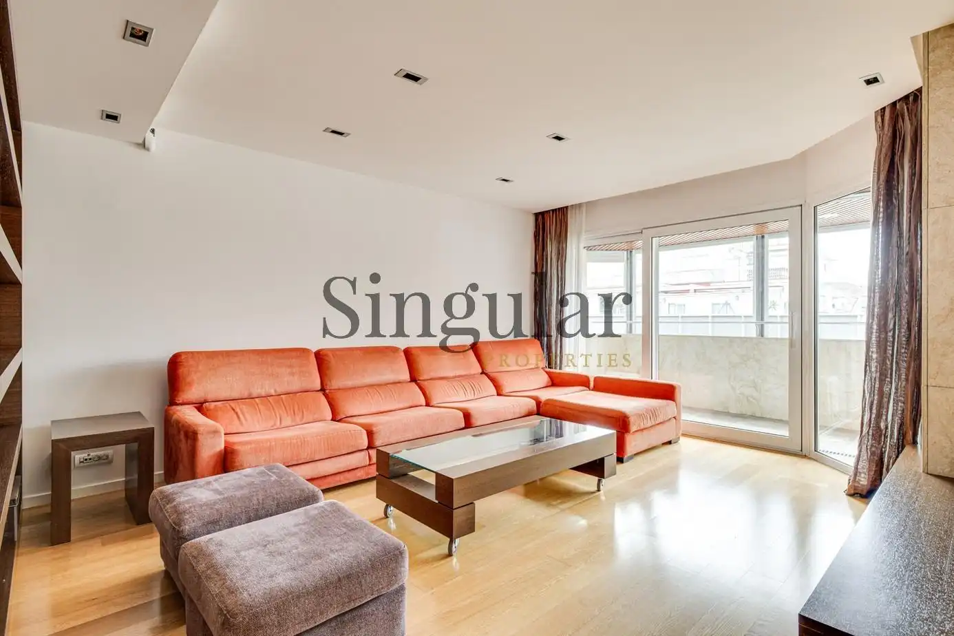 Living room of Attic for sale in Barcelona  with Heating, Parquet flooring and Terrace