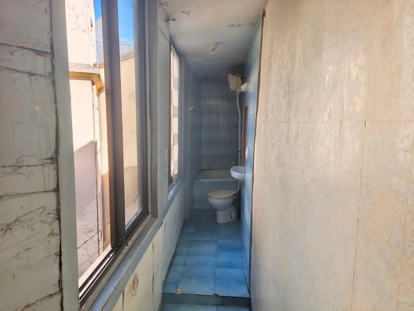 Bathroom of Flat for sale in Oviedo   with Swimming Pool