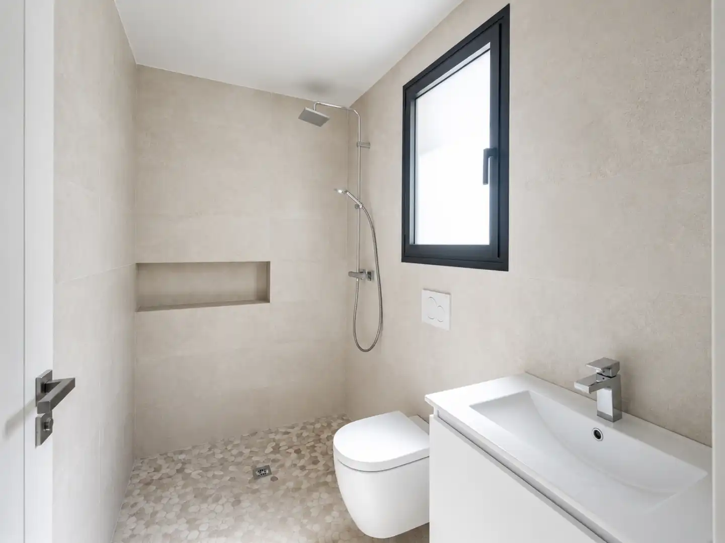 Bathroom of Houses for sale in Muro  with Air Conditioner, Heating and Private garden