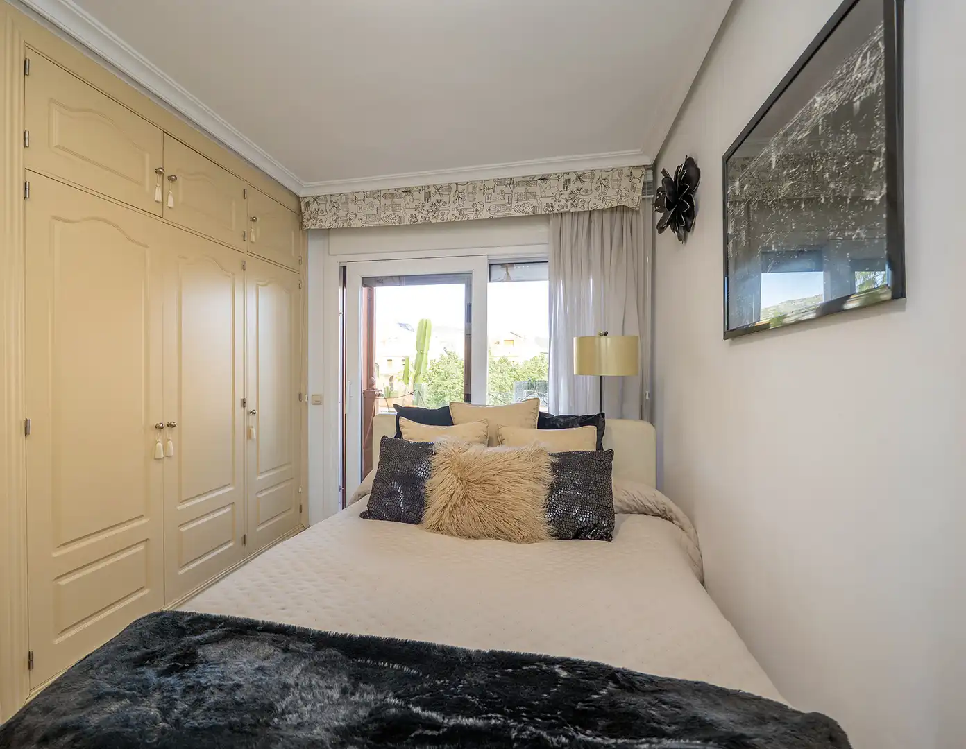 Habitación de Casa adosada en venta en Benalmádena con Terraza, Piscina y Internet