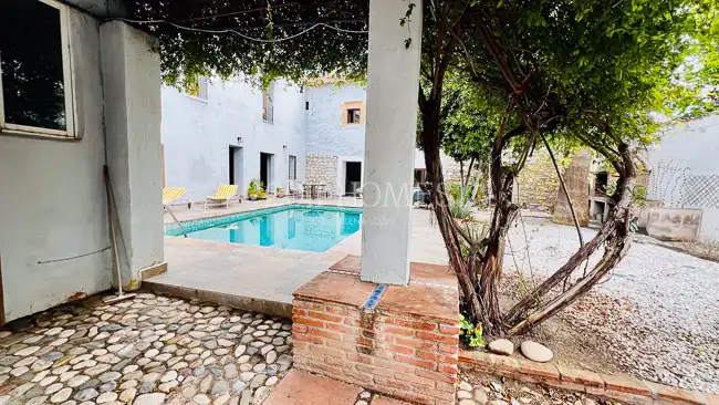 Vista exterior de Finca rústica en venta en Úbeda con Jardín privado, Terraza y Piscina