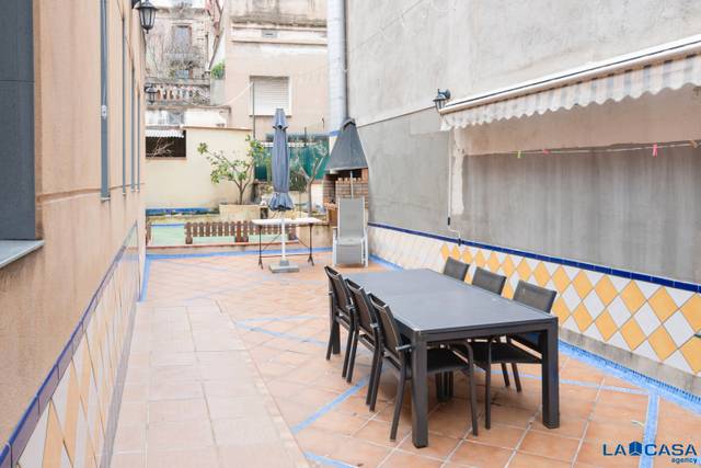 Piso en Venta en El Poble Sec - Parc de Montjuïc