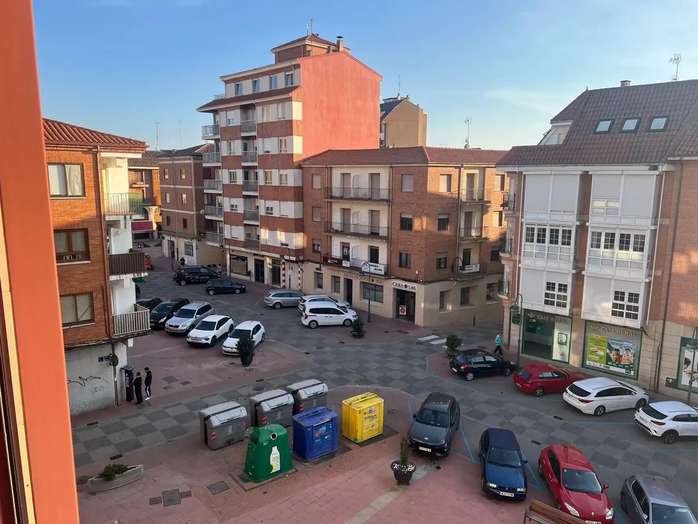 Außenansicht von Wohnung zum Verkauf in Benavente mit Heizung, Terrasse und Abstellraum