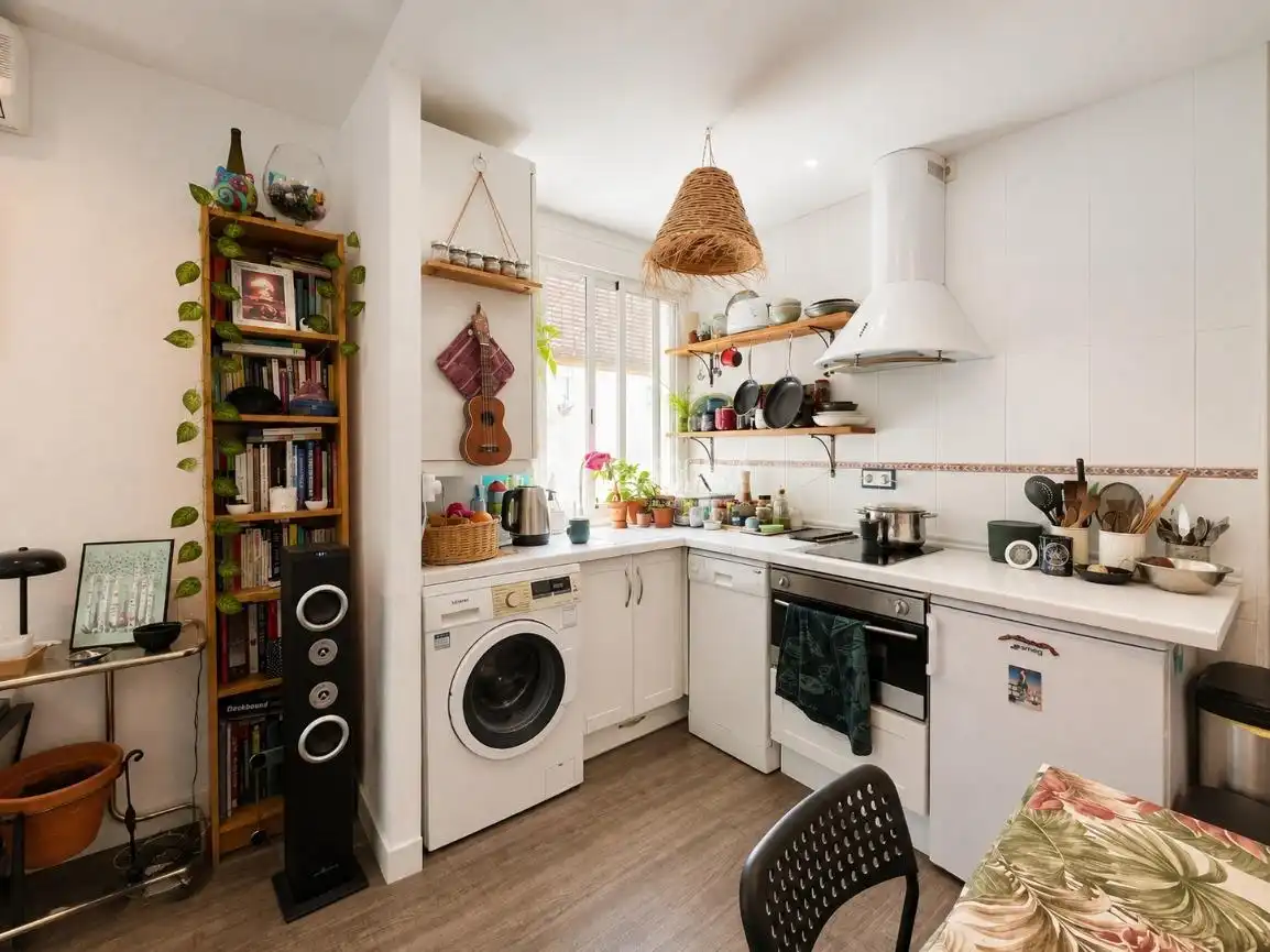 Küche von Wohnung zum Verkauf in Madrid mit Klimaanlage und Heizung