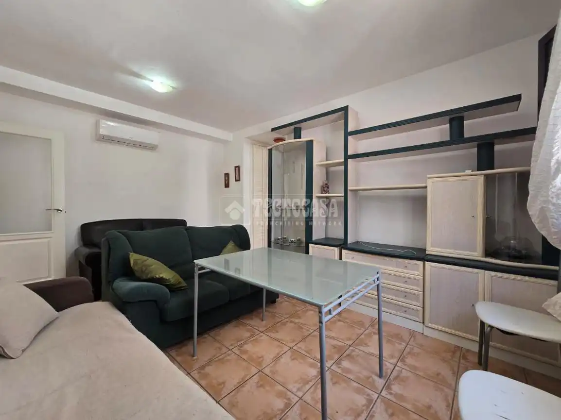 Piso en venta en Vélez de Benaudalla con Aire acondicionado, Terraza y Piscina comunitaria