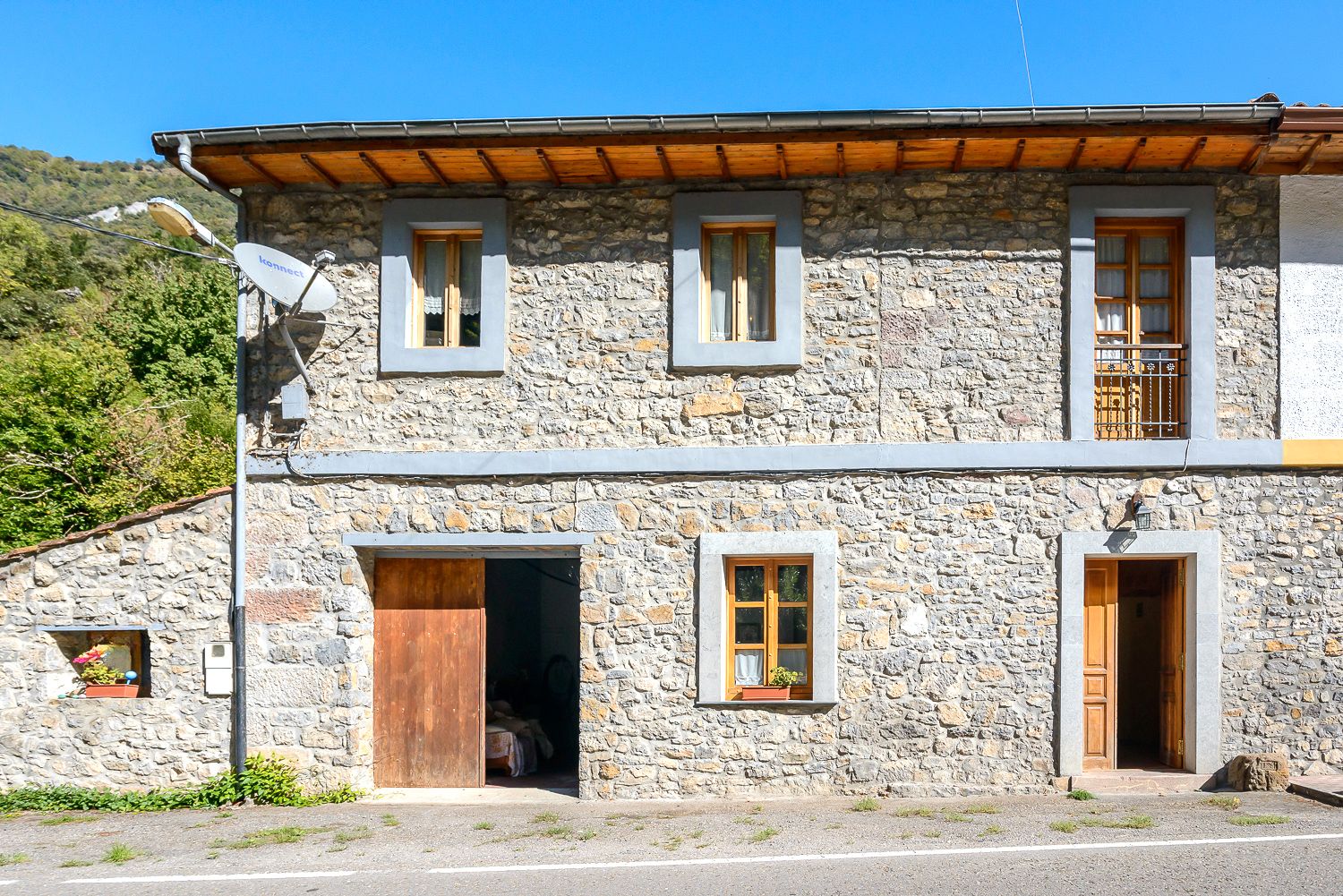 Vista exterior de Casa o chalet en venta en Somiedo con Jardín privado, Amueblado y Balcón