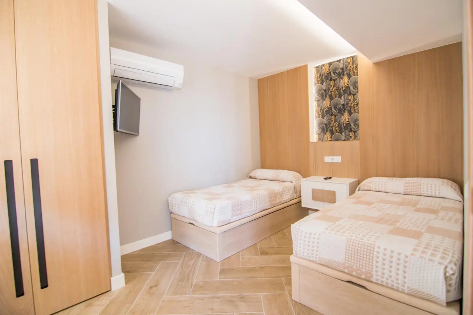 Bedroom of Apartments for sale in Gandia  with Air Conditioner, Terrace and Furnished