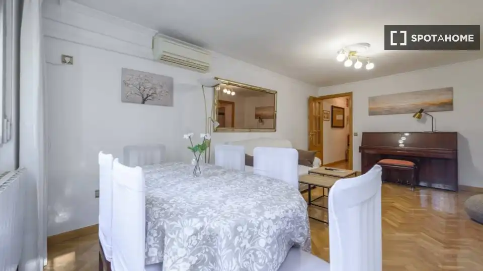 Flat for rent in Media Legua
