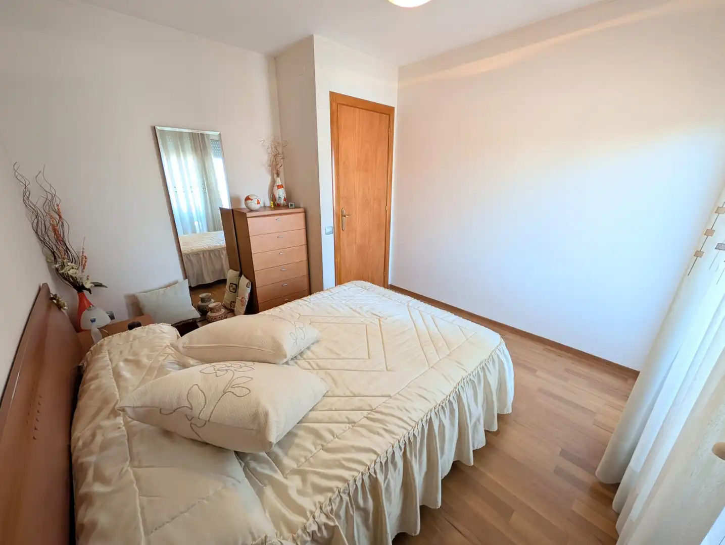 Habitación de Casa o chalet en venta en Santa Coloma de Gramenet con Aire acondicionado, Calefacción y Parquet