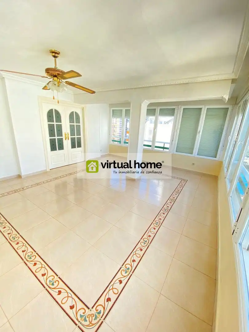 Living room of Flat for sale in Benidorm  with Air Conditioner, Heating and Private garden