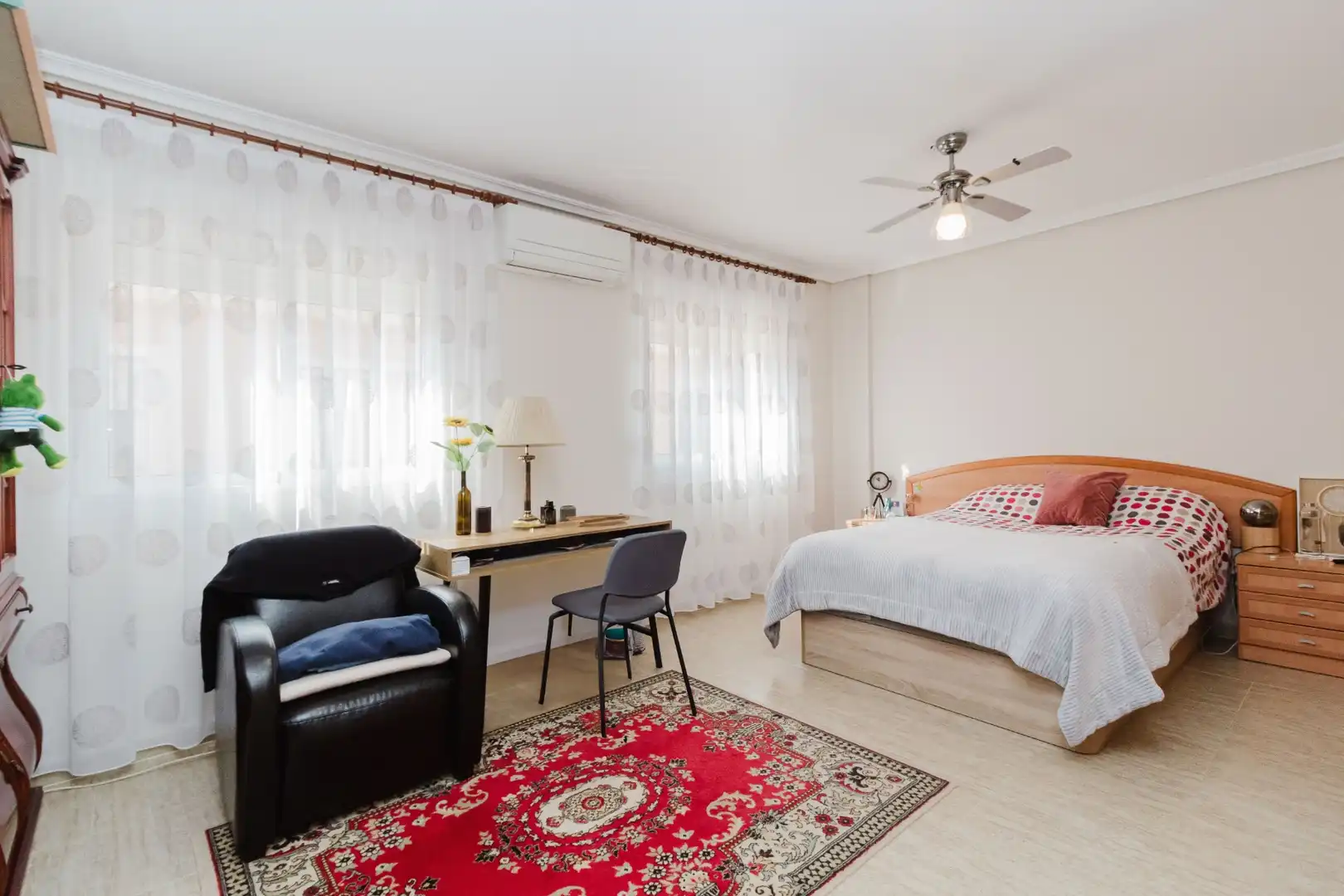 Schlafzimmer von Einfamilien-Reihenhaus zum Verkauf in Los Alcázares mit Klimaanlage und Terrasse
