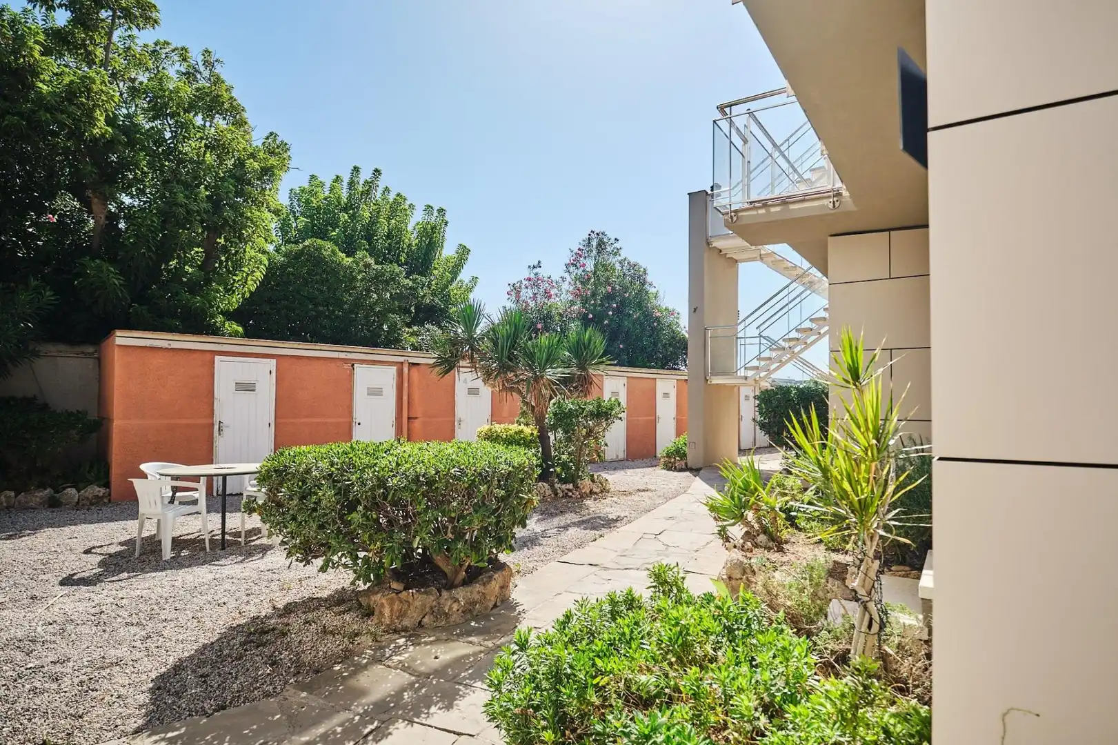 Vista exterior de Apartamento en venta en Gavà con Terraza y Piscina comunitaria