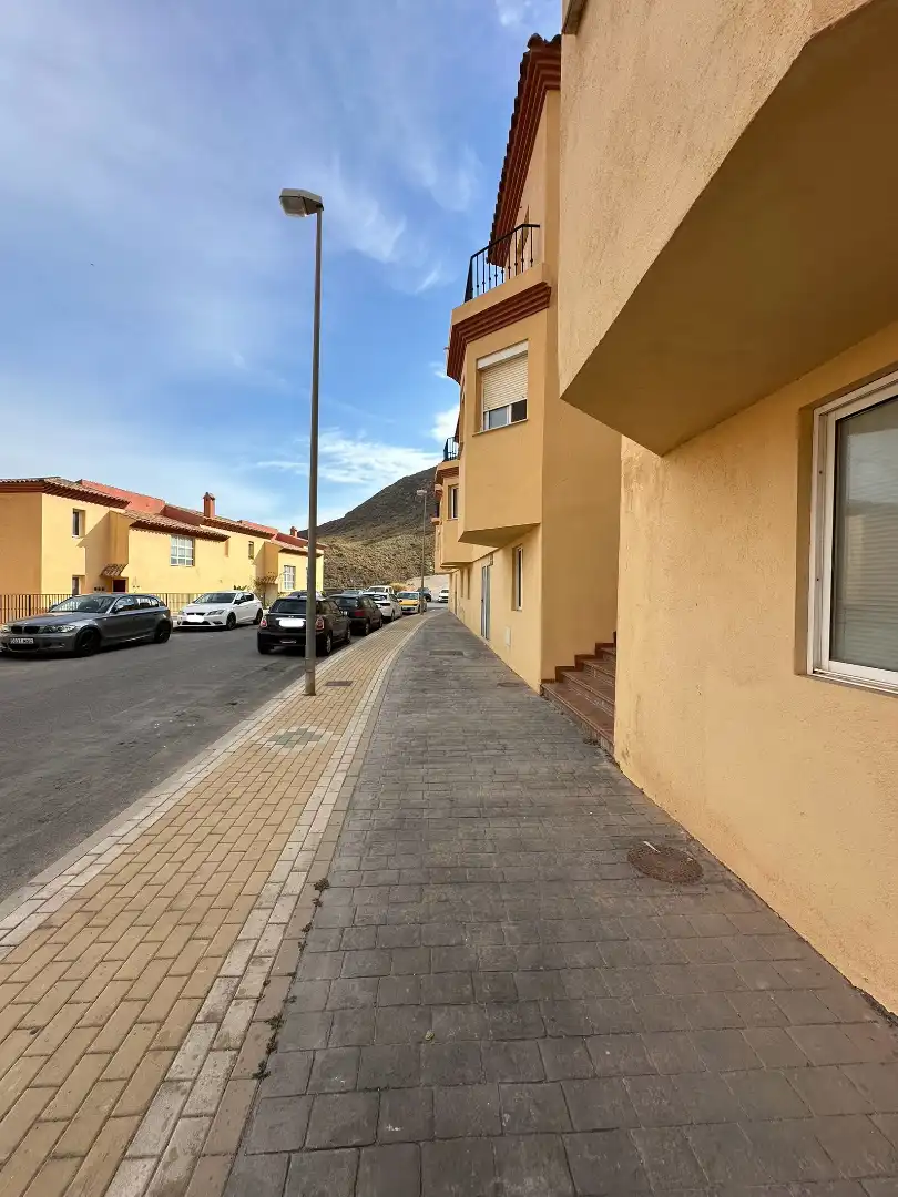 Vista exterior de Local en venta en Vícar