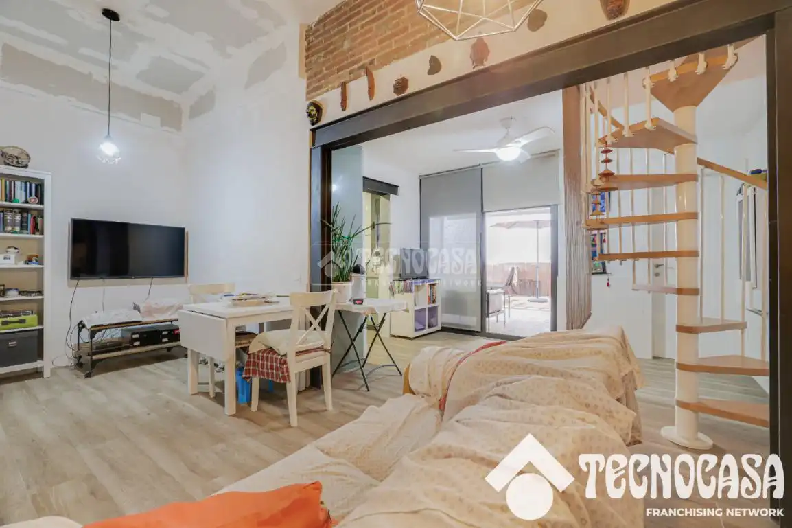 Sala de estar de Casa adosada en venta en Viladecans con Aire acondicionado, Calefacción y Terraza