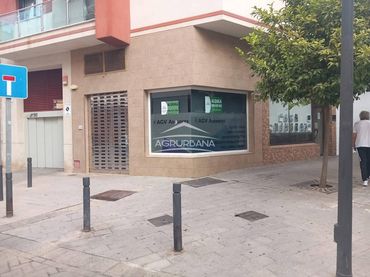 Local comercial de lloguer a Plaza del Mayoral