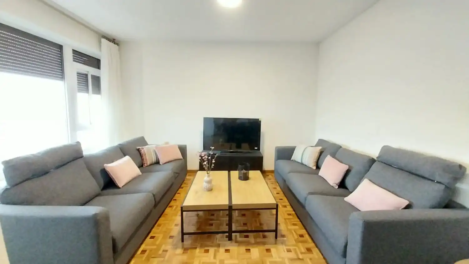 Sala de estar de Piso de alquiler en Jaén con Aire acondicionado, Calefacción y Parquet