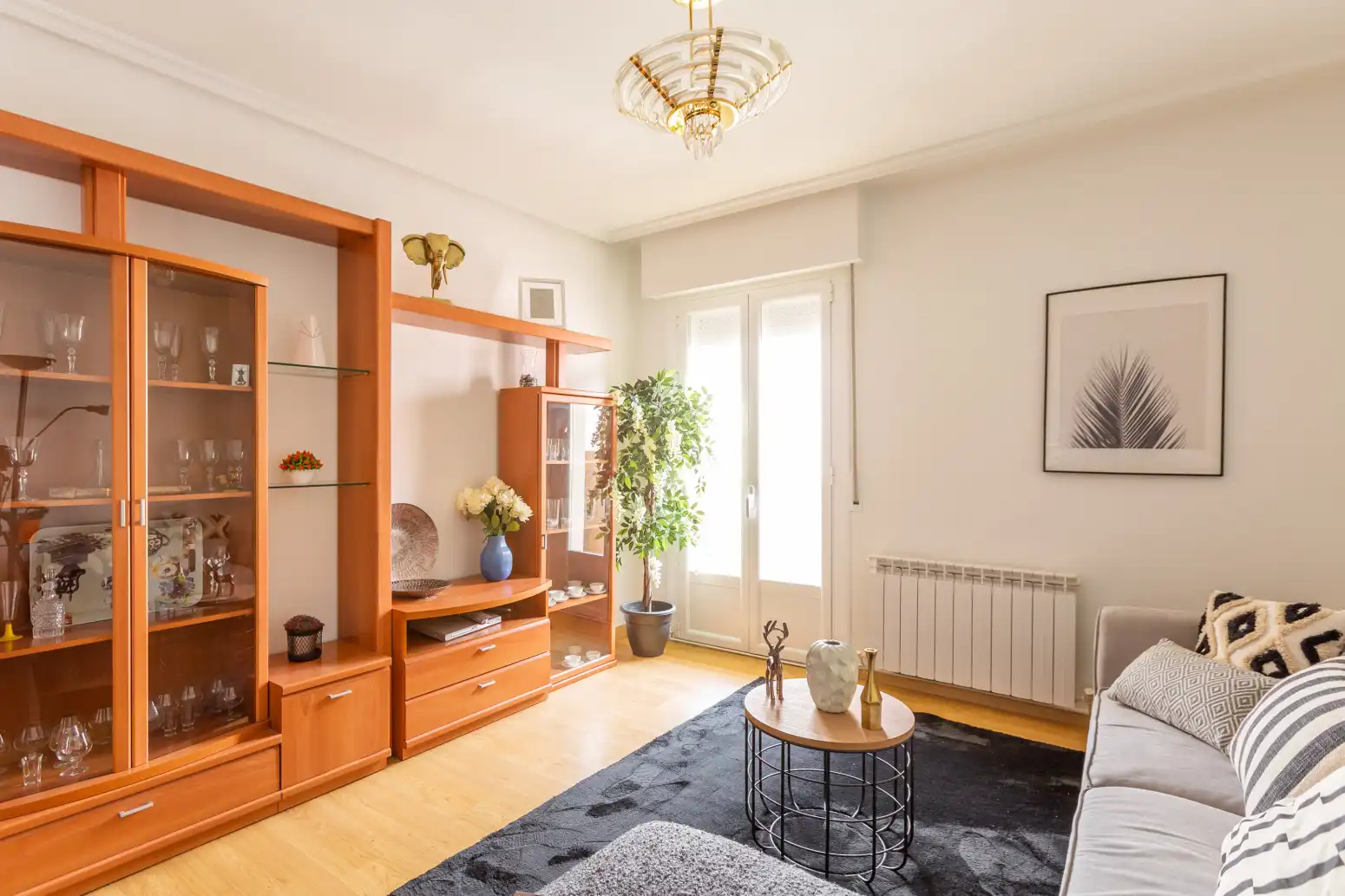 Sala d'estar de Pis en venda en Burlada / Burlata amb Calefacció, Parquet i Moblat